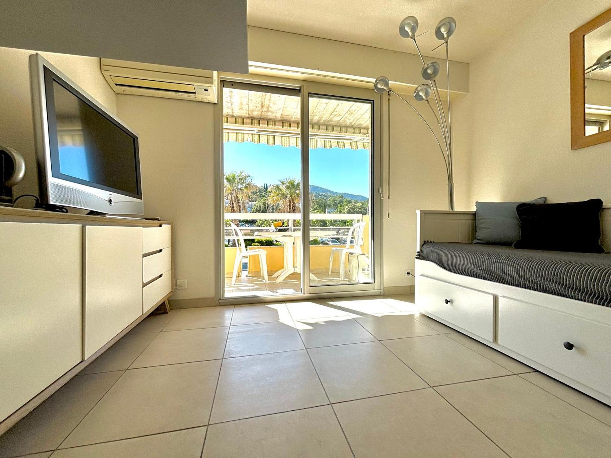 Studio Bord De Mer Cavalaire Exterior photo